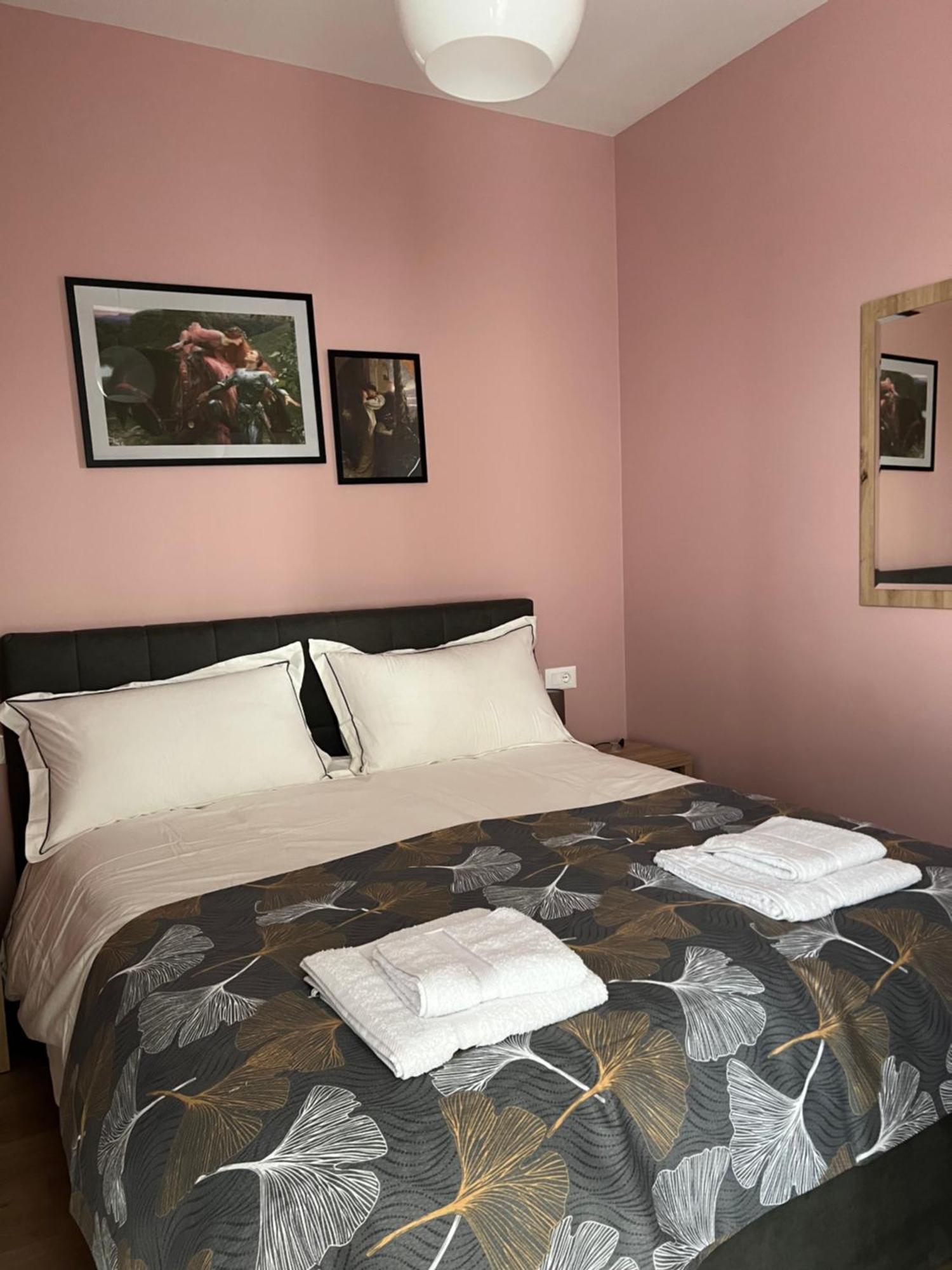Alma Rose 4 Apartment *